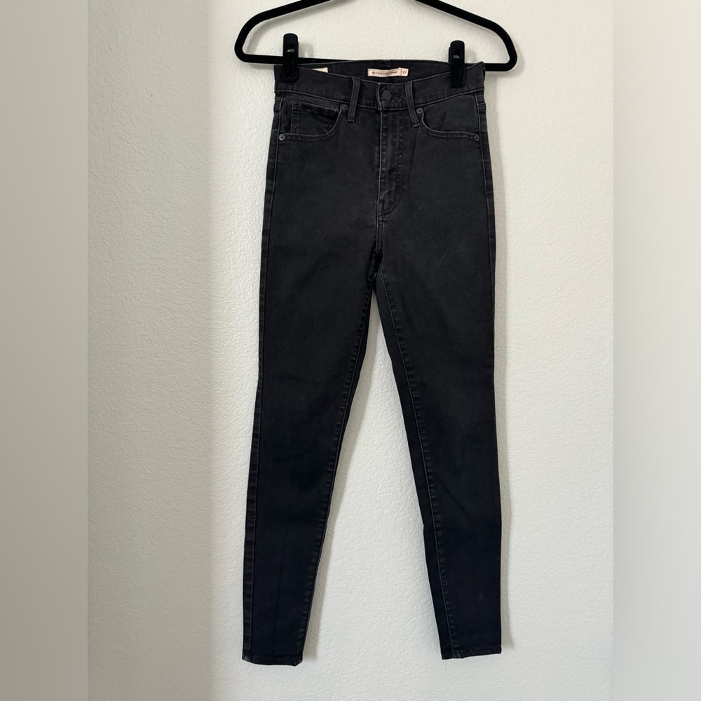 Levi’s Mile High Rise Super Skinny Women’s Jean
